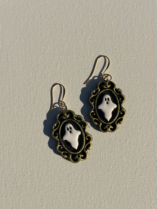 Ghost in a Mirror Dangle